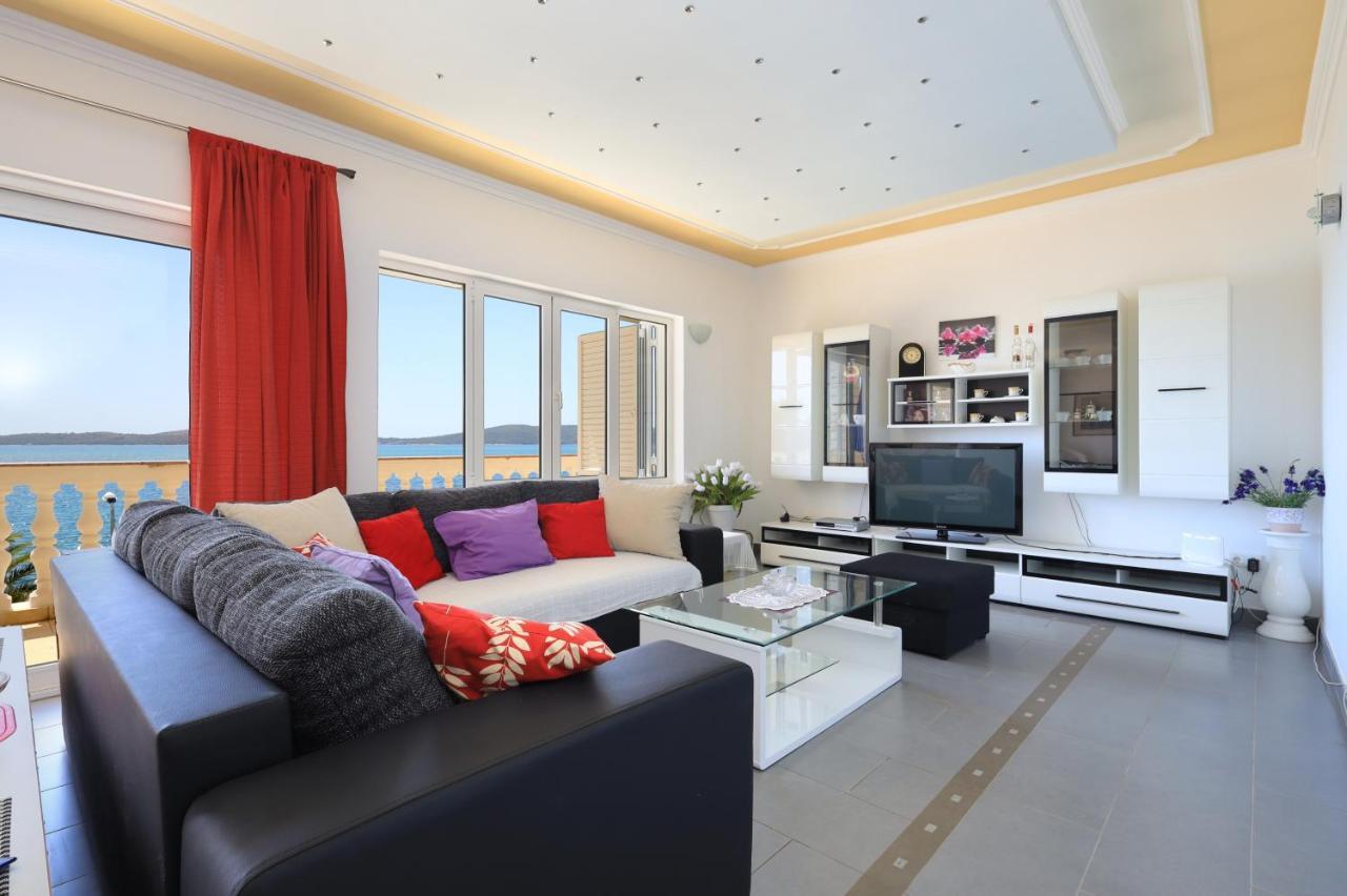 Family Friendly Seaside Apartments Brodarica, Sibenik - 15270 Luaran gambar