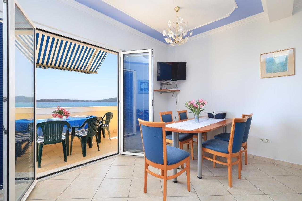 Family Friendly Seaside Apartments Brodarica, Sibenik - 15270 Luaran gambar